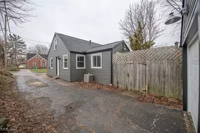 226 Hawthorne Avenue NE, Massillon, OH 44646 - Photo 2