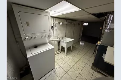 4042 Northfield Road, Huber Heights, OH 44122 - Photo 10