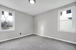 4754 Lawrence Ave, Garfield Heights, OH 44125 - Photo 14