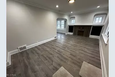 20517 Raymond Street, Maple Heights, OH 44137 - Photo 8