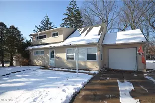 3095 Prior Dr, Cuyahoga Falls, OH 44223 - Photo 1