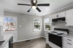 146 Hutchinson Dr, St Clairsville, OH 43950 - Photo 8