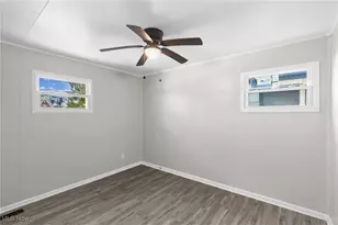 146 Hutchinson Dr, St Clairsville, OH 43950 - Photo 16