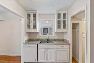 14313 Montrose Ave, Loveland, OH 44111 - Photo 8