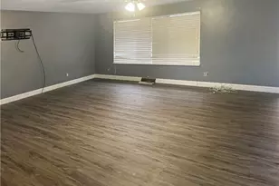 137 Clay St, Weirton, WV 26062 - Photo 4