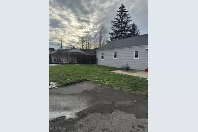 2771 Stark Drive, Willoughby Hills, OH 44094 - Photo 2