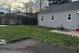 2771 Stark Dr, Willoughby Hills, OH 44094 - Photo 2