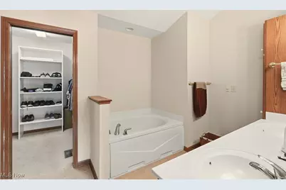 3605 Elmhurst Circle, Uniontown, OH 44685 - Photo 26