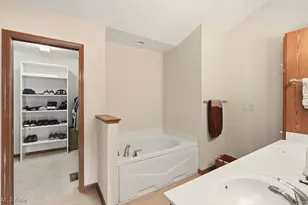 3605 Elmhurst Cir, Uniontown, OH 44685 - Photo 26