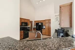 3605 Elmhurst Cir, Uniontown, OH 44685 - Photo 18