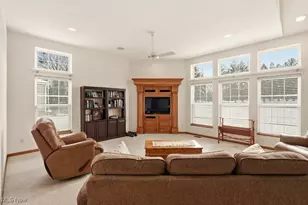 3605 Elmhurst Cir, Uniontown, OH 44685 - Photo 10