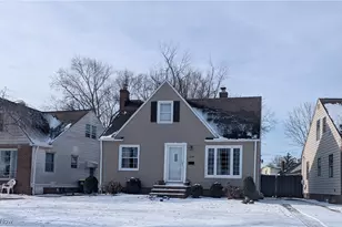 226 E 286th St, Willowick, OH 44095 - Photo 2