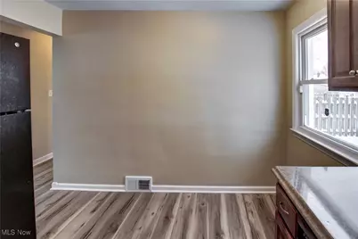 1624 Douglas Road, Wickliffe, OH 44092 - Photo 8