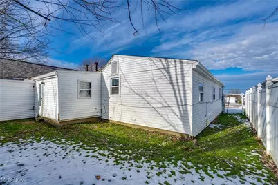 1212 Benton Street, Barberton, OH 44203 - Photo 30