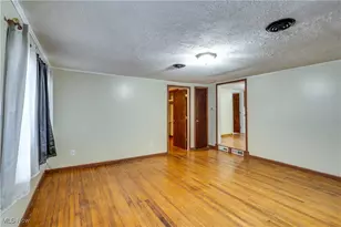 1212 Benton St, Barberton, OH 44203 - Photo 4
