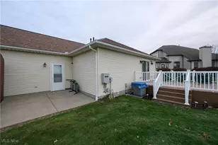 1283 S Azalea Blvd, Barberton, OH 44203 - Photo 6