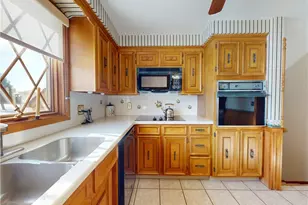 910 Canal St, Magnolia, OH 44643 - Photo 12