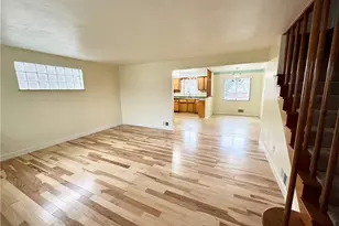 101 Sellitti Ln, Weirton, WV 26062 - Photo 2