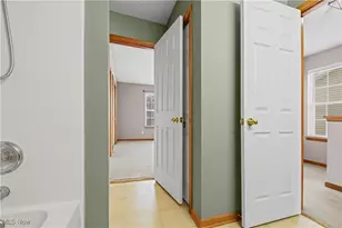 594 Birch Hill Dr, Medina, OH 44256 - Photo 18