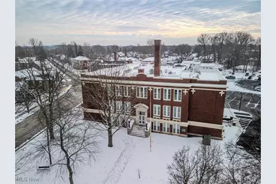 25 Public Square, Willoughby, OH 44094 - Photo 1