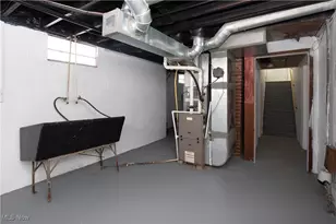 1093 Valdes Ave, Akron, OH 44320 - Photo 22