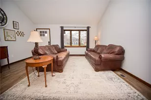 17134 Rabbit Run Dr, Strongsville, OH 44136 - Photo 6