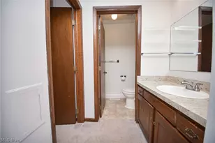 17134 Rabbit Run Dr, Strongsville, OH 44136 - Photo 30