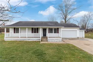 4057 Paumier Ave, Louisville, OH 44641 - Photo 2