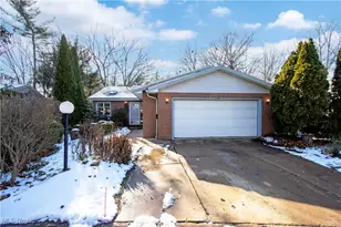 588 Forest Creek Dr, Wooster, OH 44691 - Photo 2