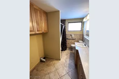 3576 Donegal Drive NE, Canton, OH 44721 - Photo 4