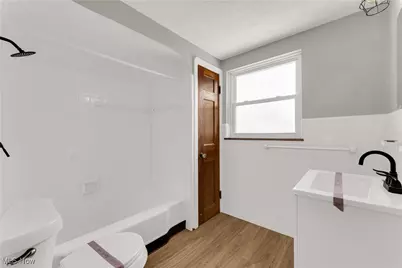 17416 Throckley Avenue, Loveland, OH 44128 - Photo 20