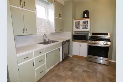 901 N 6th Street, Cambridge, OH 43725 - Photo 8