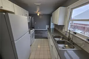 860 Jamestown Ave, Elyria, OH 44035 - Photo 8