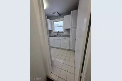 860 Jamestown Avenue, Elyria, OH 44035 - Photo 10