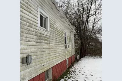 4088-4090 E E 80 Street, Loveland, OH 44105 - Photo 4