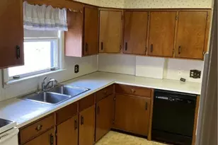 2824 S Meridian Rd, Youngstown, OH 44511 - Photo 10