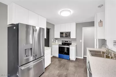 3930 Wadsworth Road, Barberton, OH 44203 - Photo 10