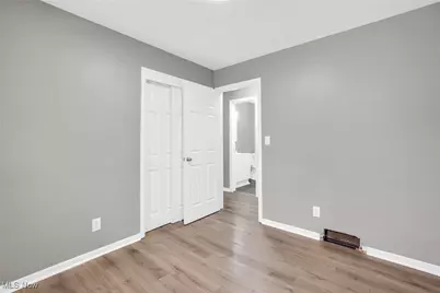 3930 Wadsworth Road, Barberton, OH 44203 - Photo 18