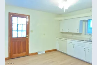 128 Pikeview Road, Weirton, WV 26062 - Photo 6