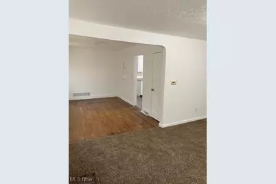 285 Plymouth Road, Eastlake, OH 44095 - Photo 8