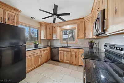 12430 Millersburg Road SW, Massillon, OH 44647 - Photo 8