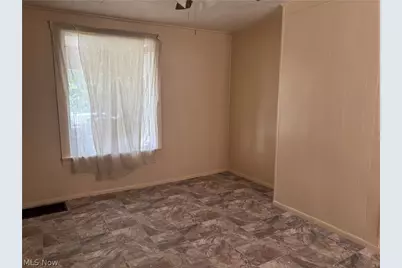 1013 Saint George, East Liverpool, OH 43920 - Photo 6