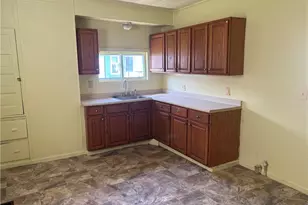 1013 Saint George, East Liverpool, OH 43920 - Photo 4