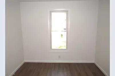 5265 W 149th Street, Brook Park, OH 44142 - Photo 8