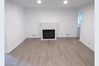 5265 W 149th Street, Brook Park, OH 44142 - Photo 4