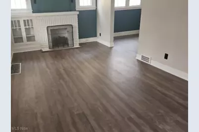 1327 Herberich Avenue, Akron, OH 44301 - Photo 2