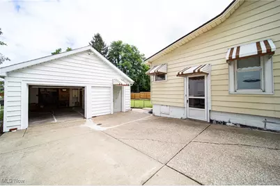 411 Eastlawn Street, Geneva, OH 44041 - Photo 10