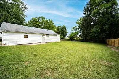 411 Eastlawn Street, Geneva, OH 44041 - Photo 6