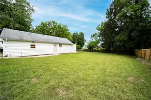 411 Eastlawn St, Geneva, OH 44041 - Photo 6