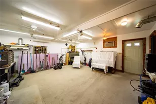 411 Eastlawn St, Geneva, OH 44041 - Photo 12